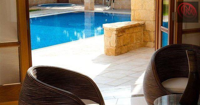Antalya konyaaltın da tesettürlü ailler için havuzlu lüks villa